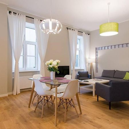 Modern & Spacious 80M2 Apartment In Riga Old Town Exterior photo