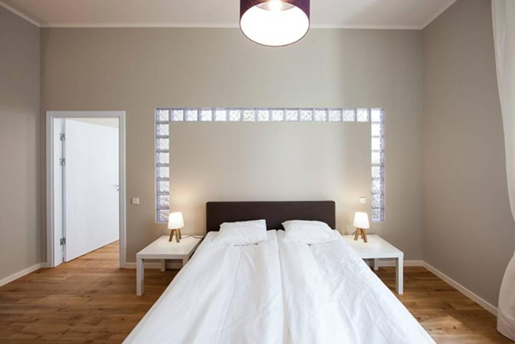 Modern & Spacious 80M2 Apartment In Riga Old Town Exterior photo