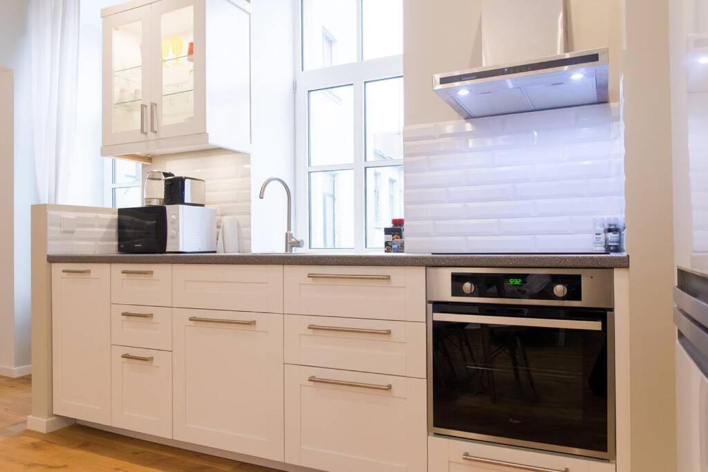 Modern & Spacious 80M2 Apartment In Riga Old Town Exterior photo